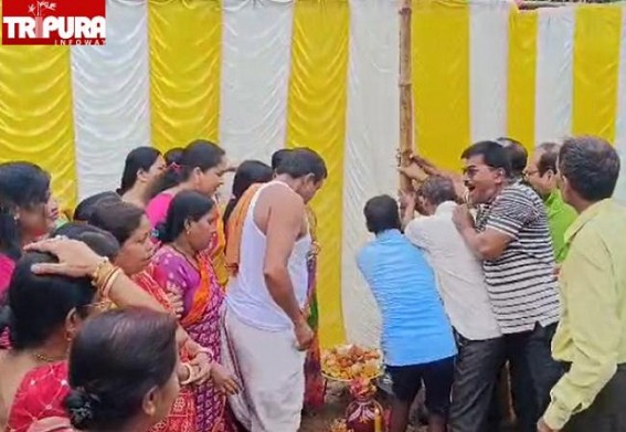 ‘Dhak’ played as Durga Puja 2023’s preparations started : ‘Khuti Puja’ observed by Clubs ‘Dhak’ played as Durga Puja 2023’s preparations started : ‘Khuti Puja’ observed by Clubs